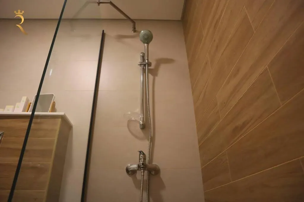 Amber Glow 2Br Apartment Al Raha Abu Dhabi